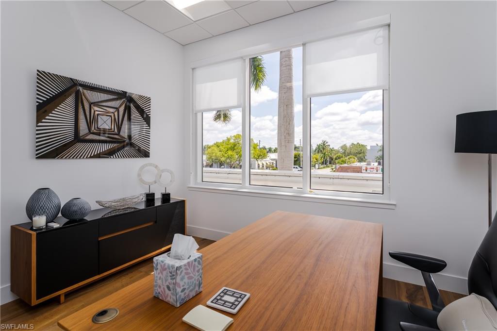 599 Tamiami TRL N 200