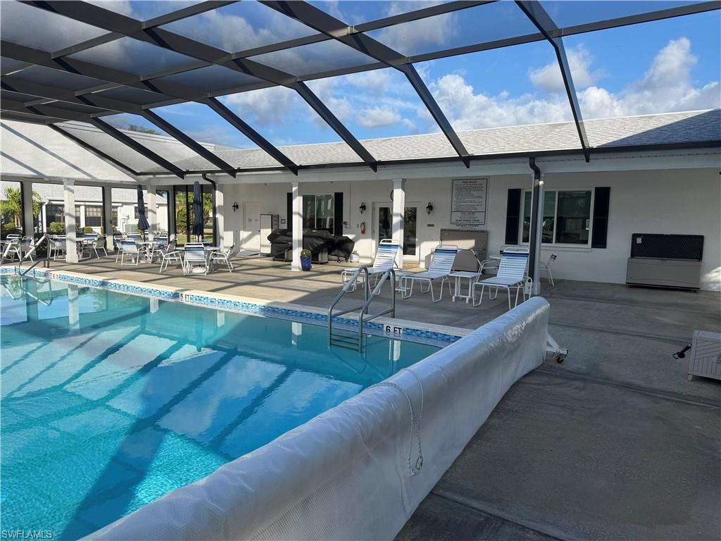 1513 Edgewater CIR