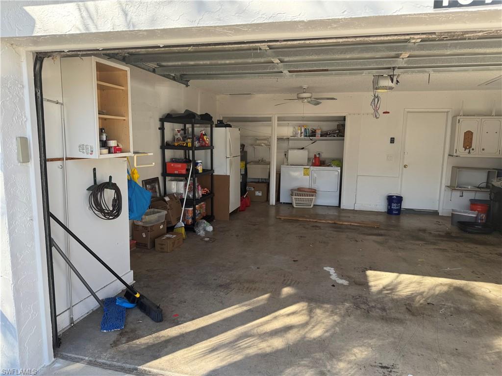 1513 Edgewater CIR