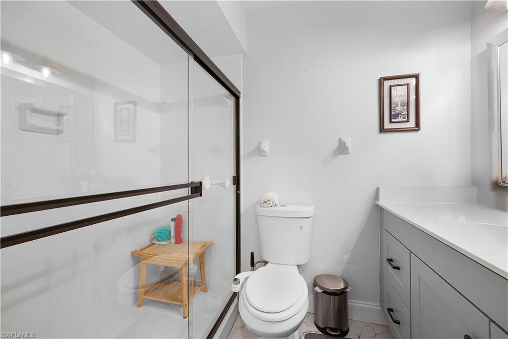 1513 Edgewater CIR