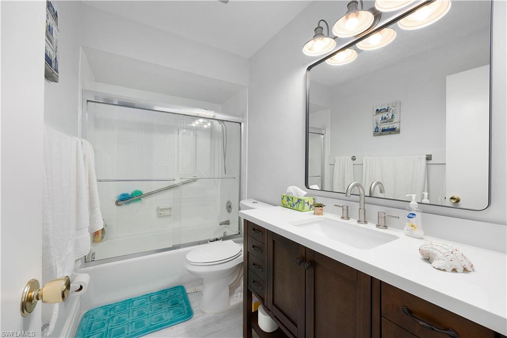 1513 Edgewater CIR