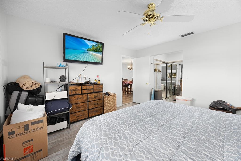 1513 Edgewater CIR