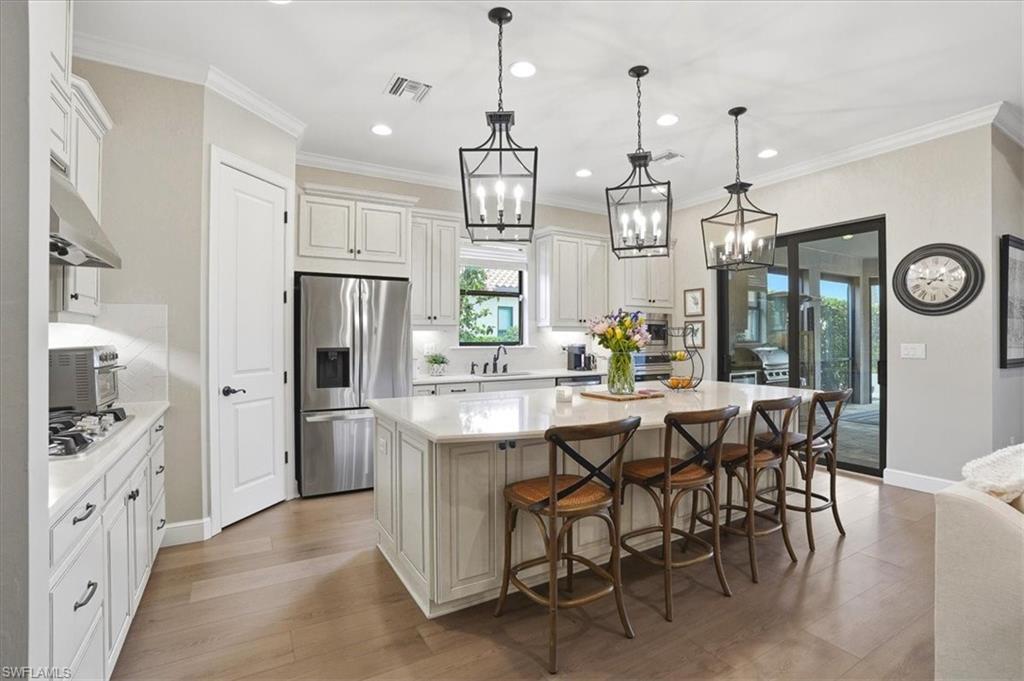 9523 Campanile CIR