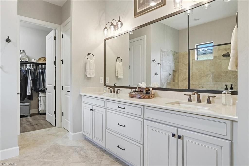9523 Campanile CIR