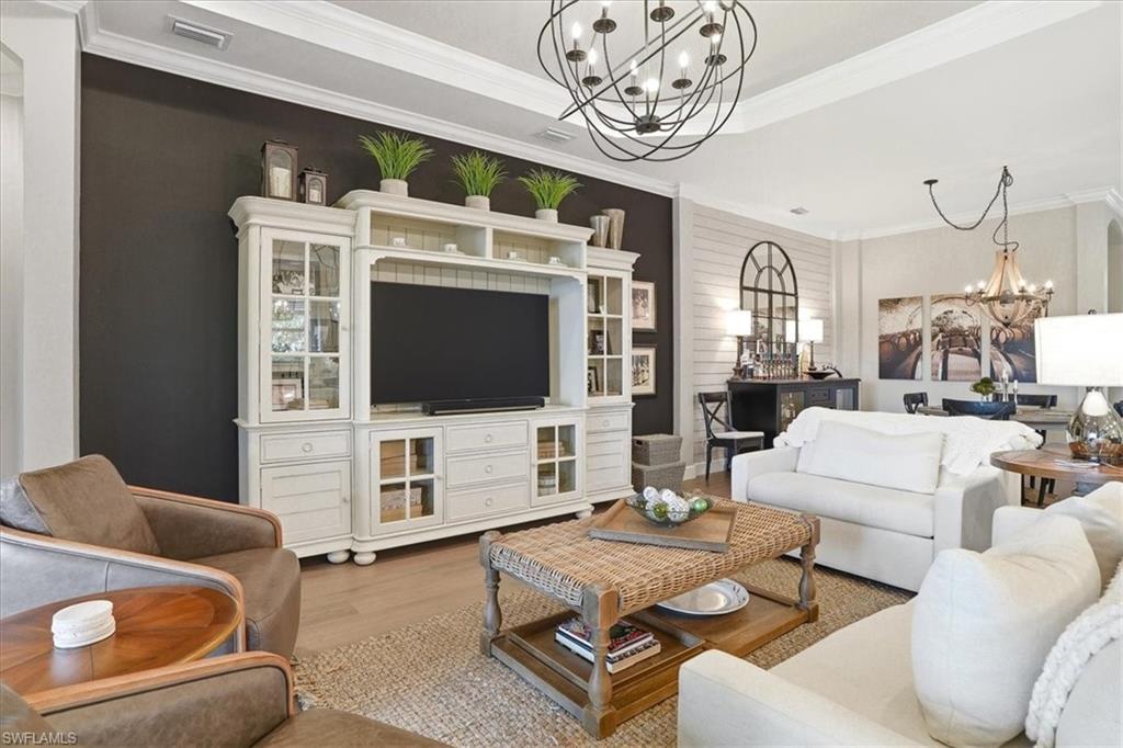 9523 Campanile CIR