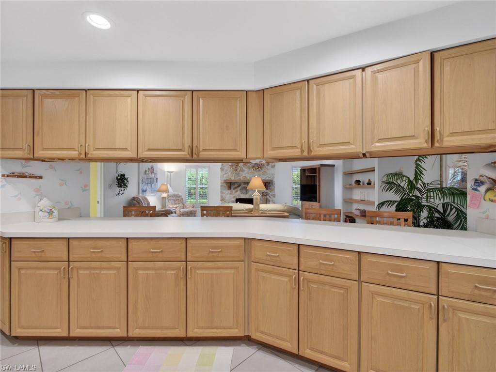 2278 ROYAL LN