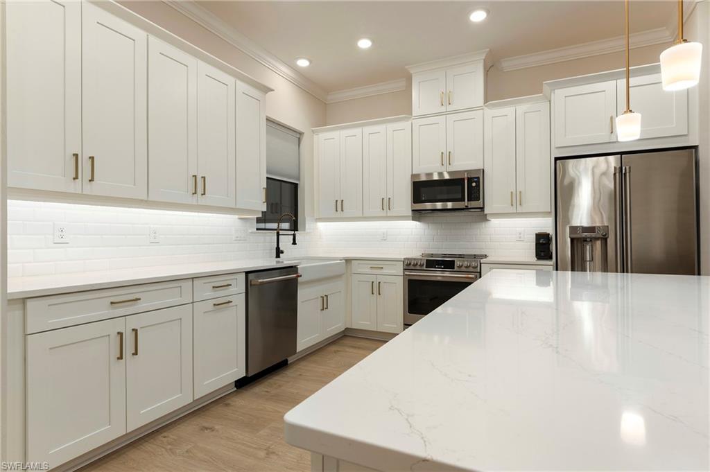 15328 Lucerna ST 202