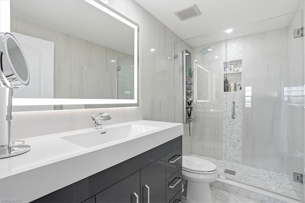 1280 Blue Point AVE C30