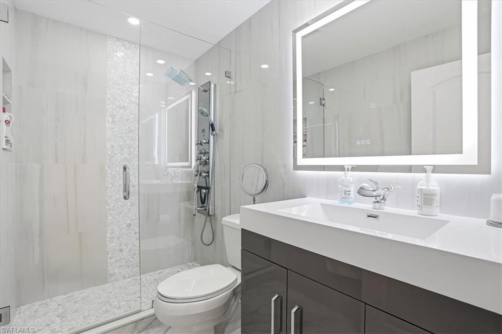 1280 Blue Point AVE C30