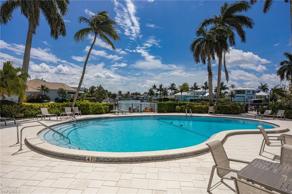2150 Gulf Shore BLVD N 411