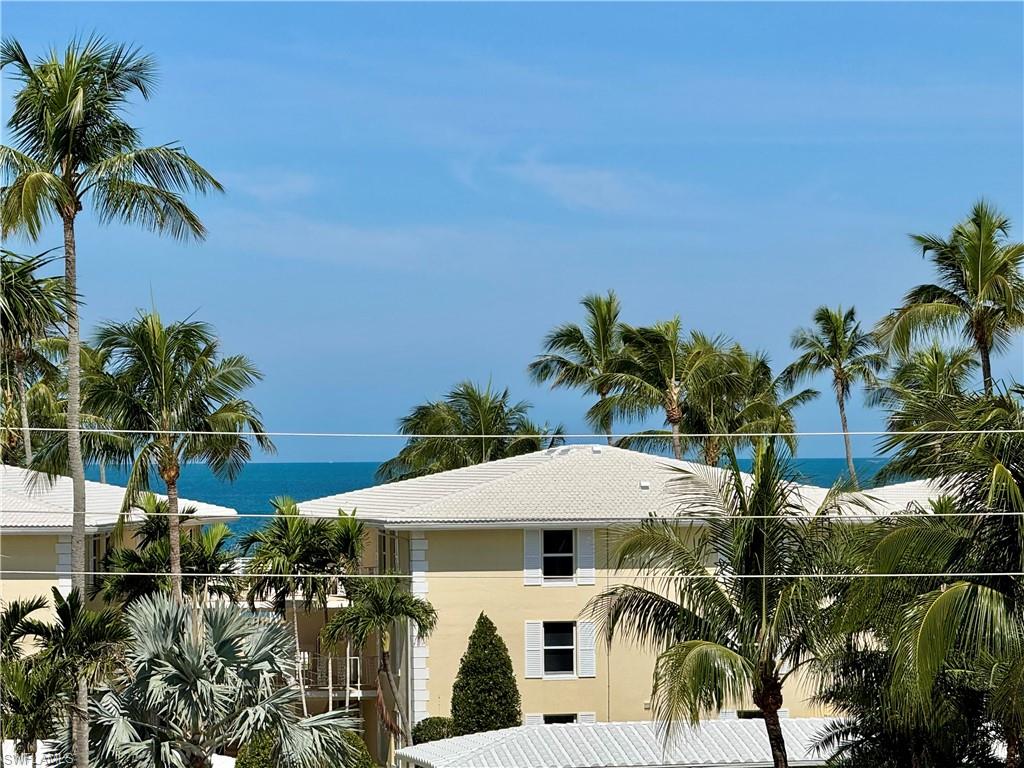 2150 Gulf Shore BLVD N 411