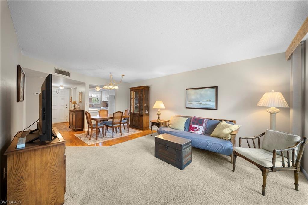 400 Forest Lakes BLVD 204