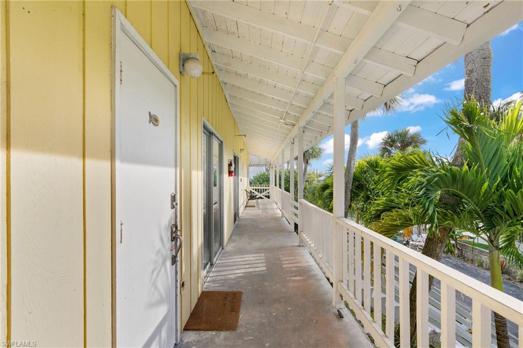 1360 Chesapeake AVE 1372