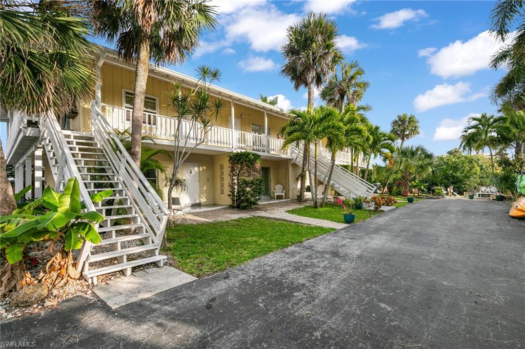 1360 Chesapeake AVE 1372