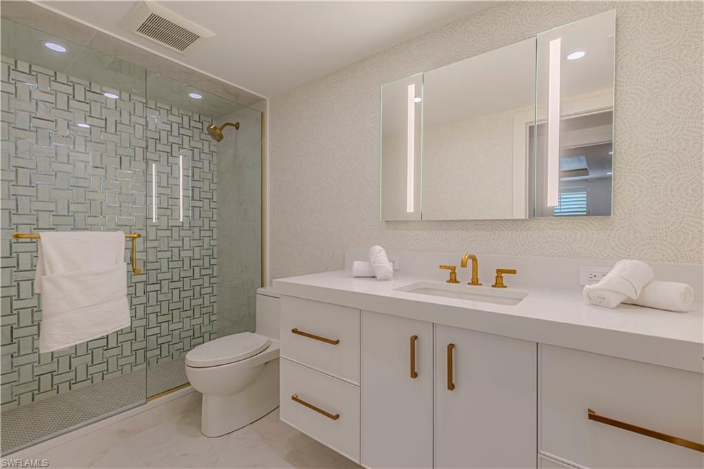 320 14th AVE S 320E