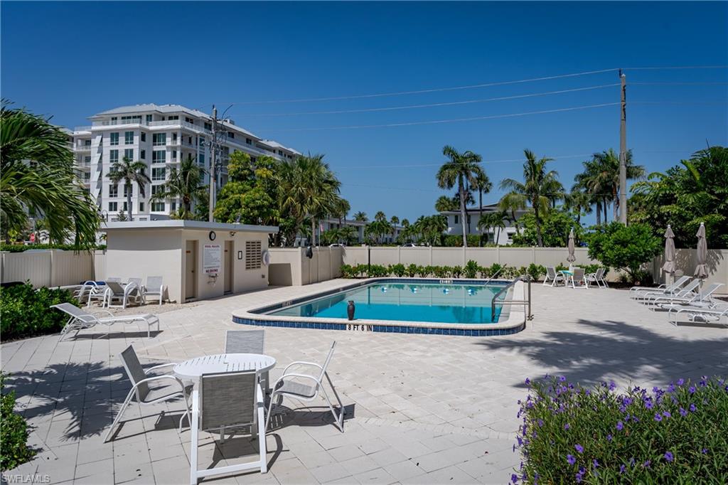 1100 Gulf Shore BLVD N 306