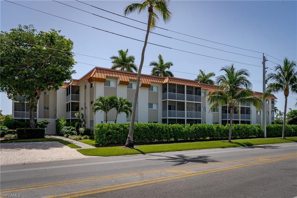 1100 Gulf Shore BLVD N 306