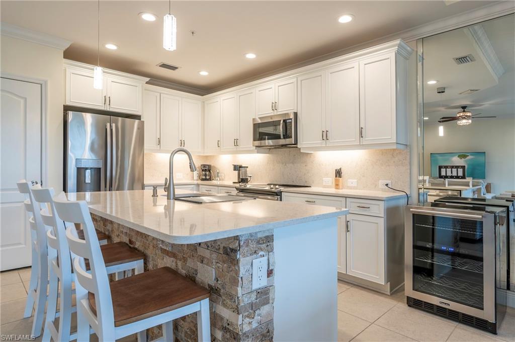 6954 Avalon CIR 702