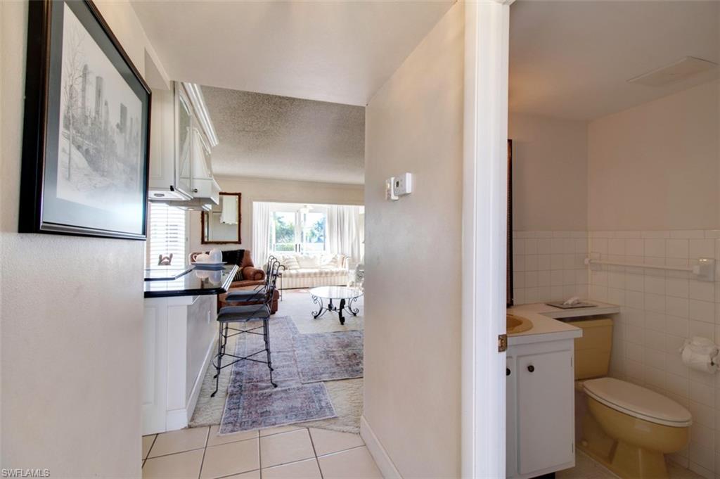 250 7th AVE S 305
