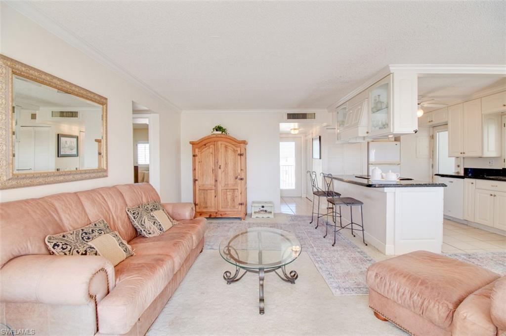 250 7th AVE S 305
