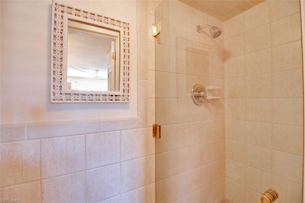 250 7th AVE S 305