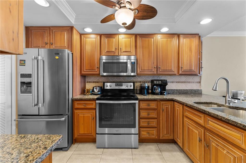 25900 Hickory BLVD 706