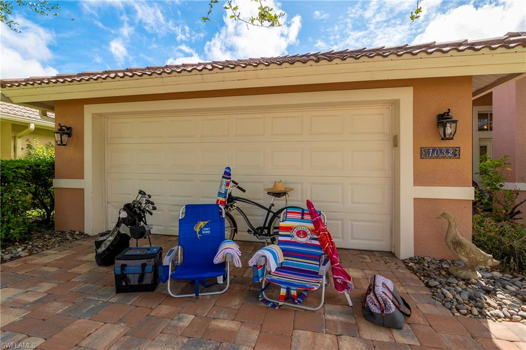 1032 Tivoli LN