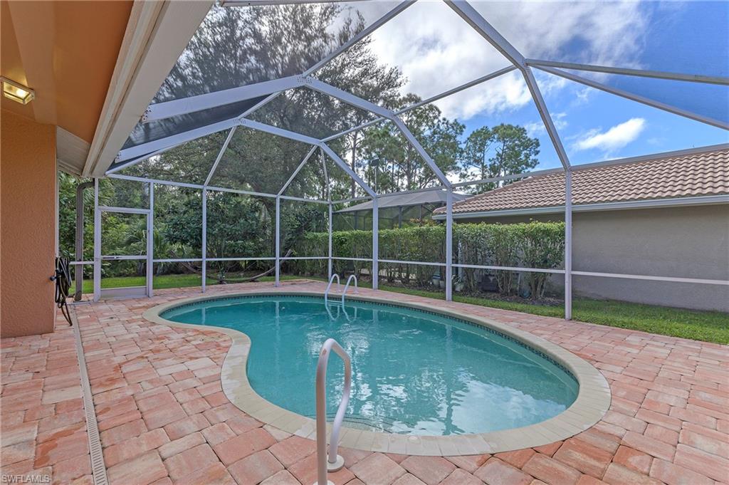 1032 Tivoli LN