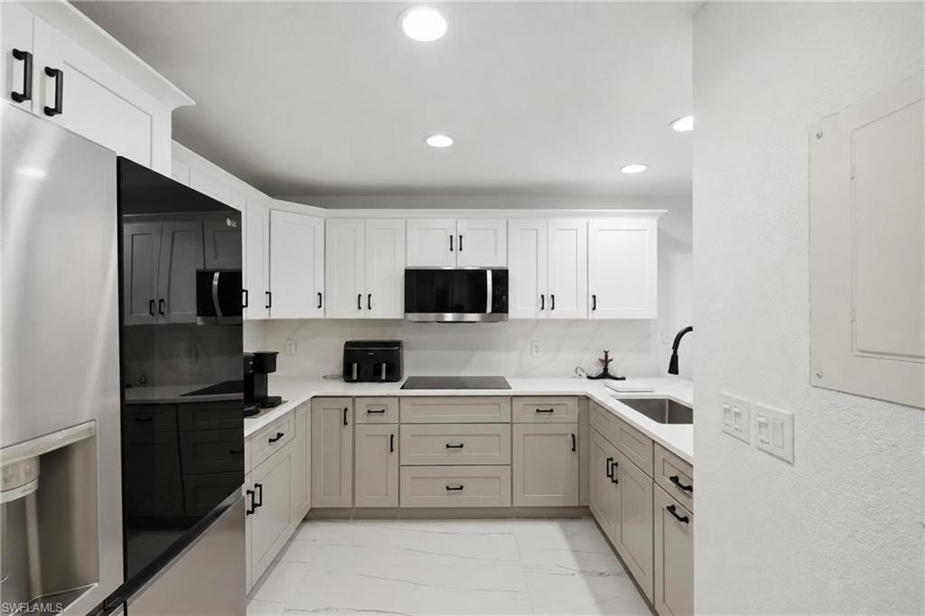 81 Emerald Woods DR M3
