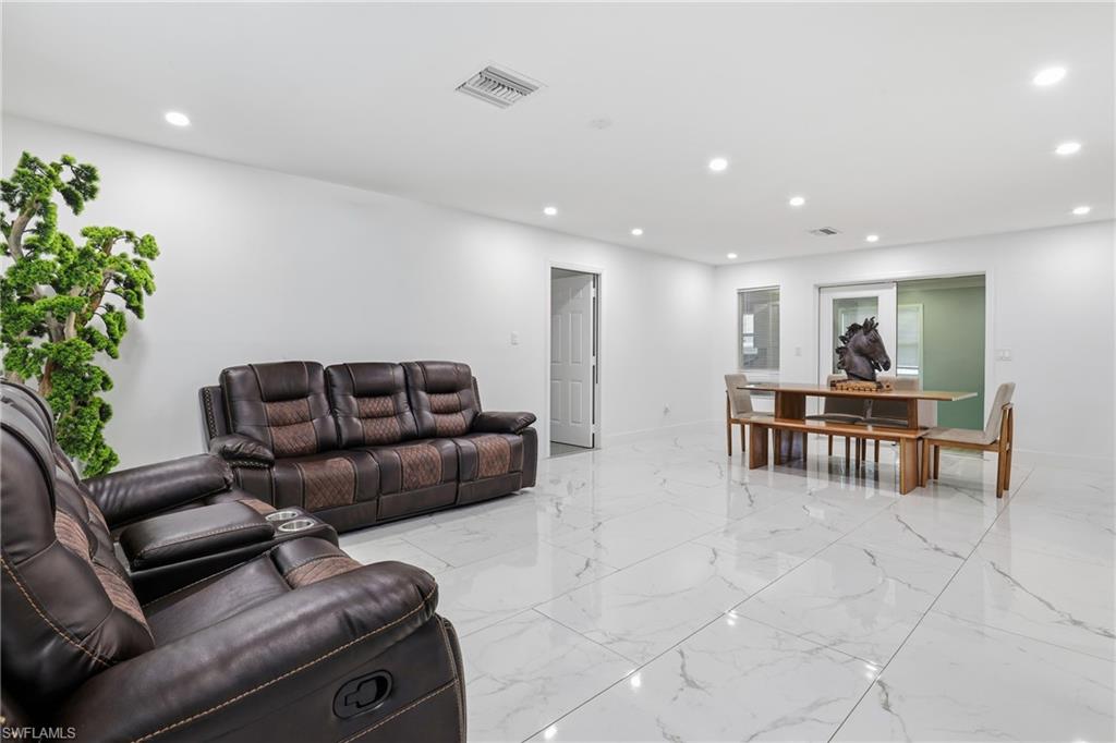6005 Star Grass LN