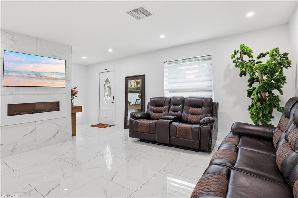 6005 Star Grass LN