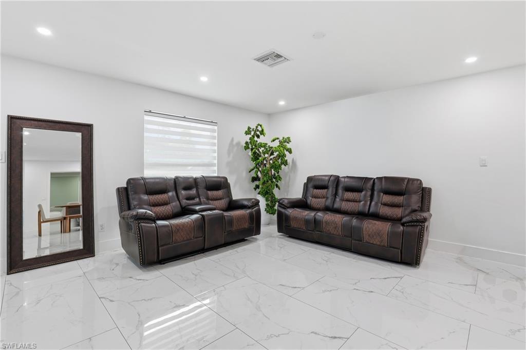 6005 Star Grass LN