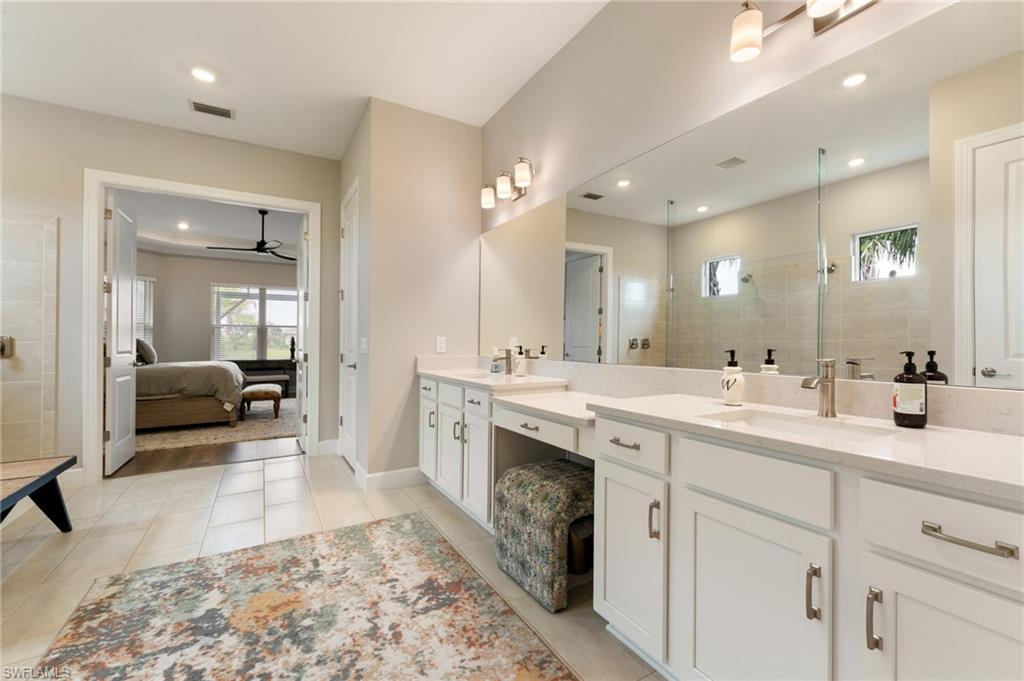 15863 Triesta LN