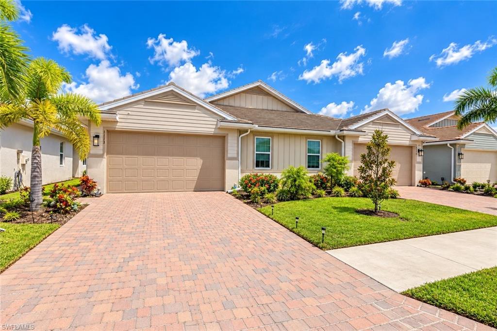 1113 Rolling Brook LN