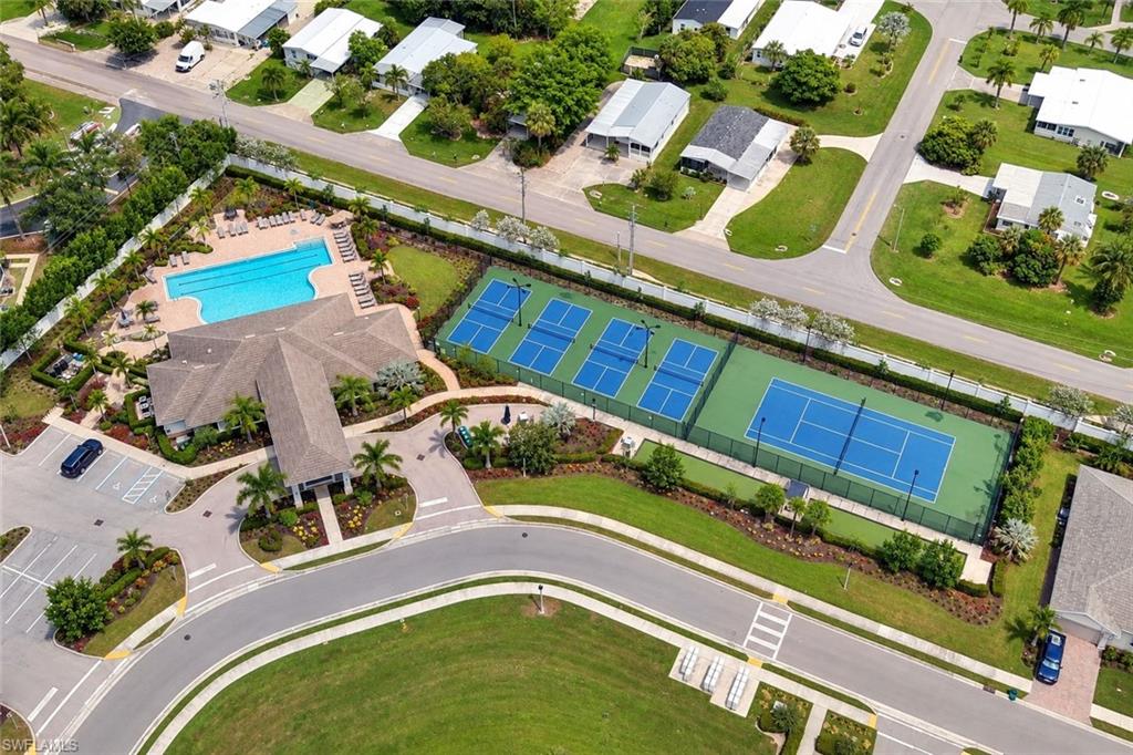 1113 Rolling Brook LN