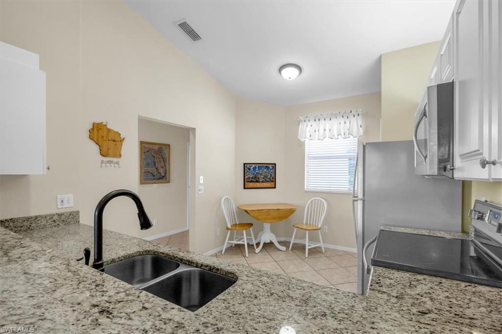 250 Robin Hood CIR 202