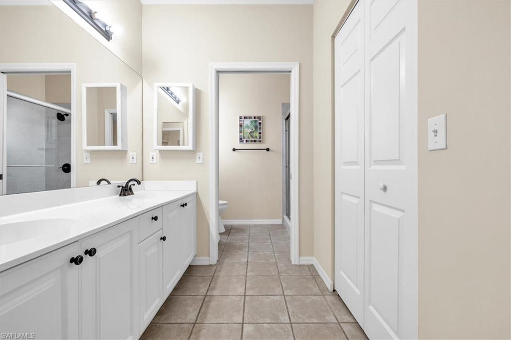 250 Robin Hood CIR 202