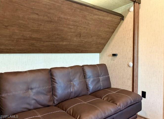 564 Cattleya Refuge 564