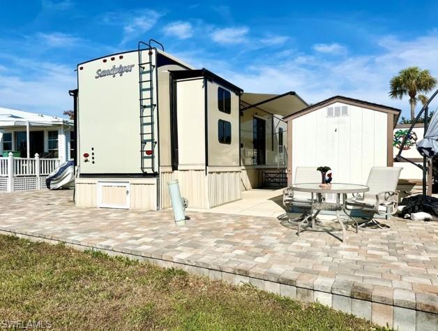 564 Cattleya Refuge 564