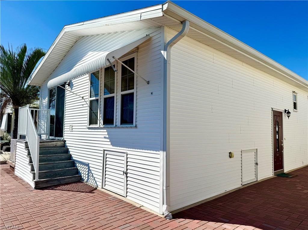 554 Cattleya Refuge 554