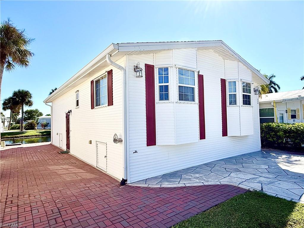554 Cattleya Refuge 554