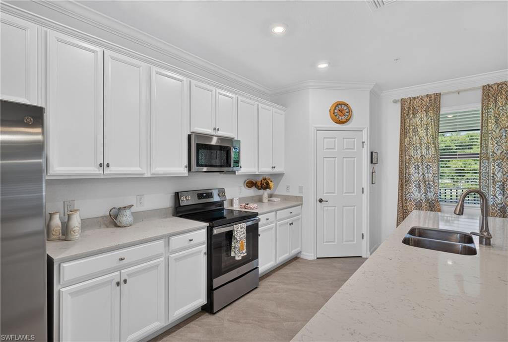12015 Hawthorn Lake DR 201