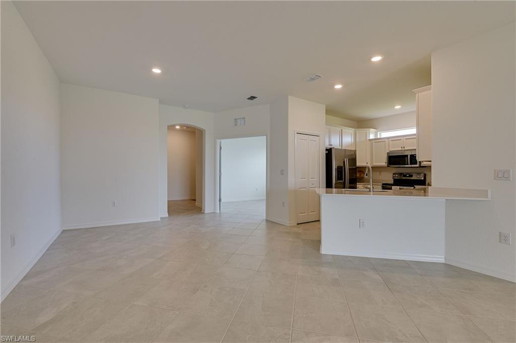 2620 Vine AVE