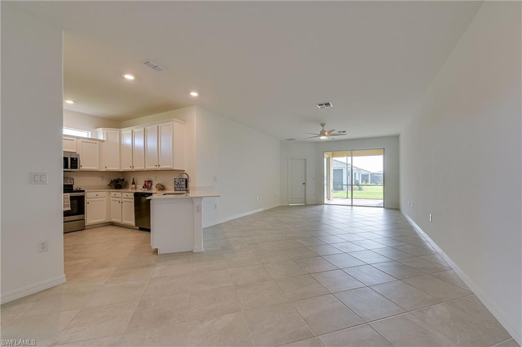 2620 Vine AVE