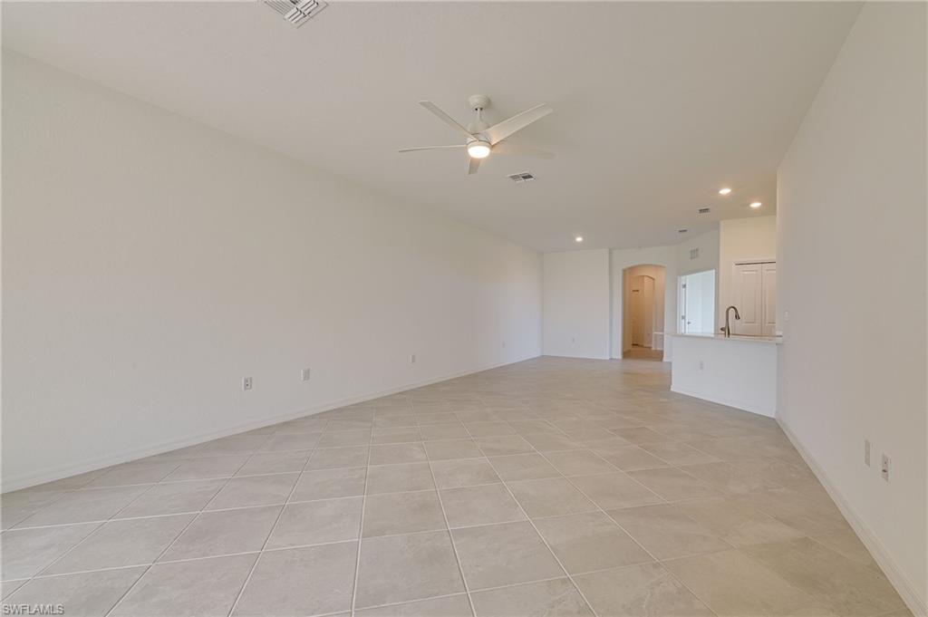 2620 Vine AVE