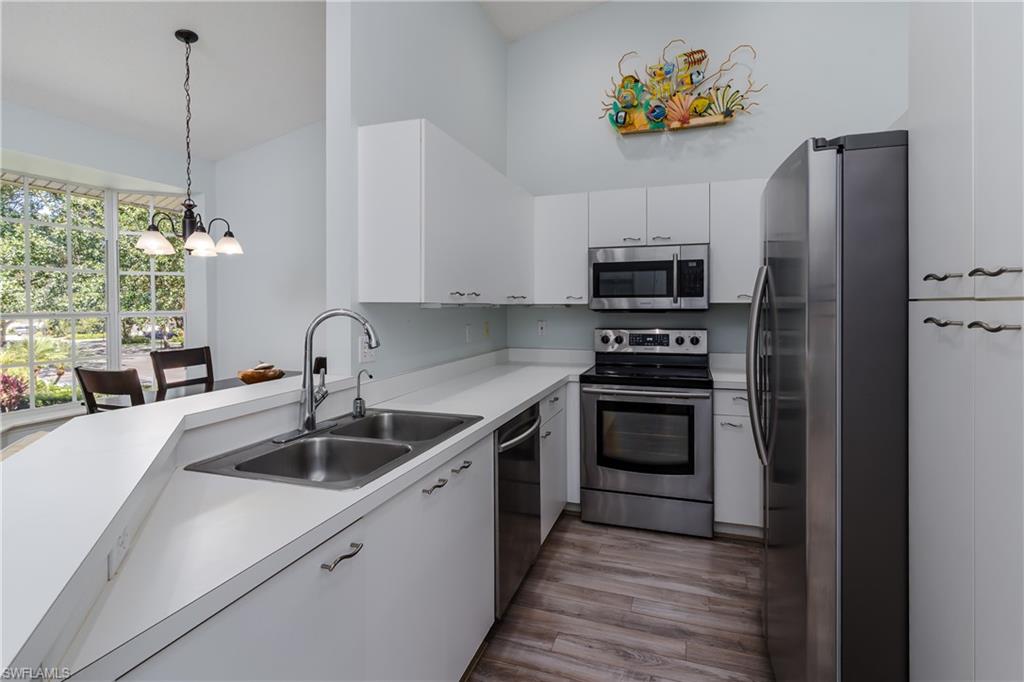 56 Silver Oaks CIR 202