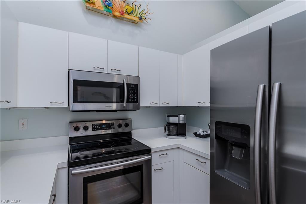 56 Silver Oaks CIR 202
