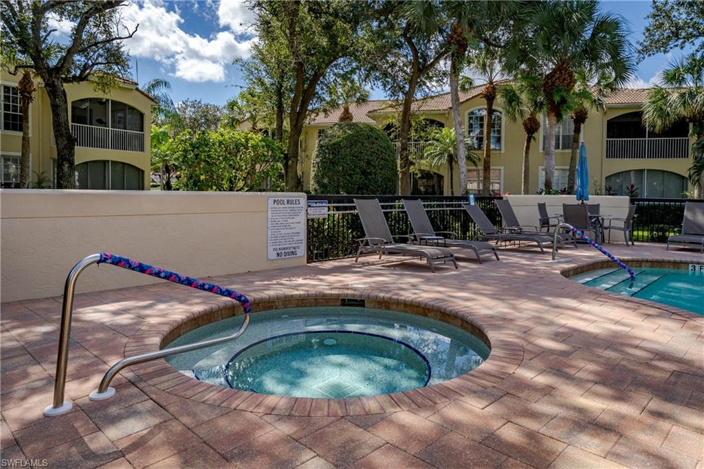 56 Silver Oaks CIR 202
