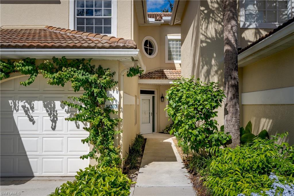 56 Silver Oaks CIR 202