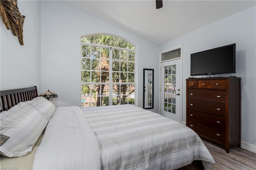 56 Silver Oaks CIR 202